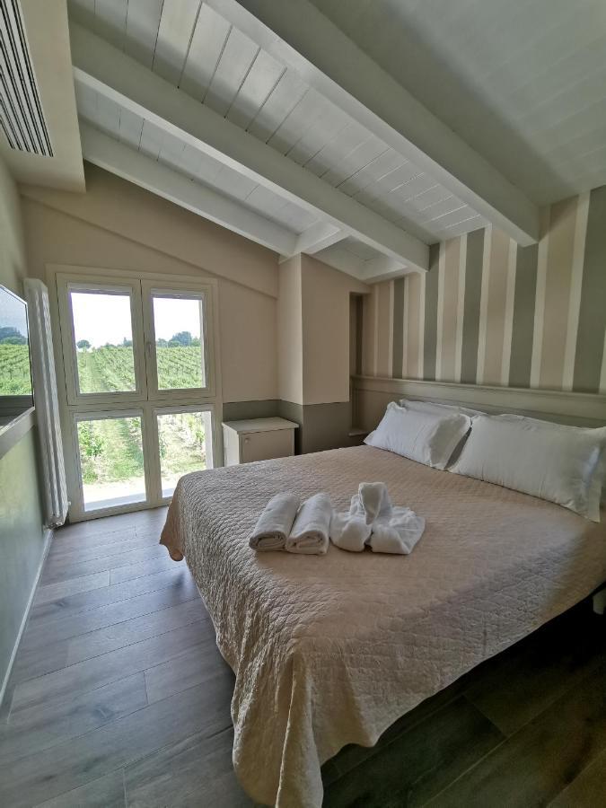 Agriturismo E Acetaia La Vedetta 카스텔베트로 외부 사진